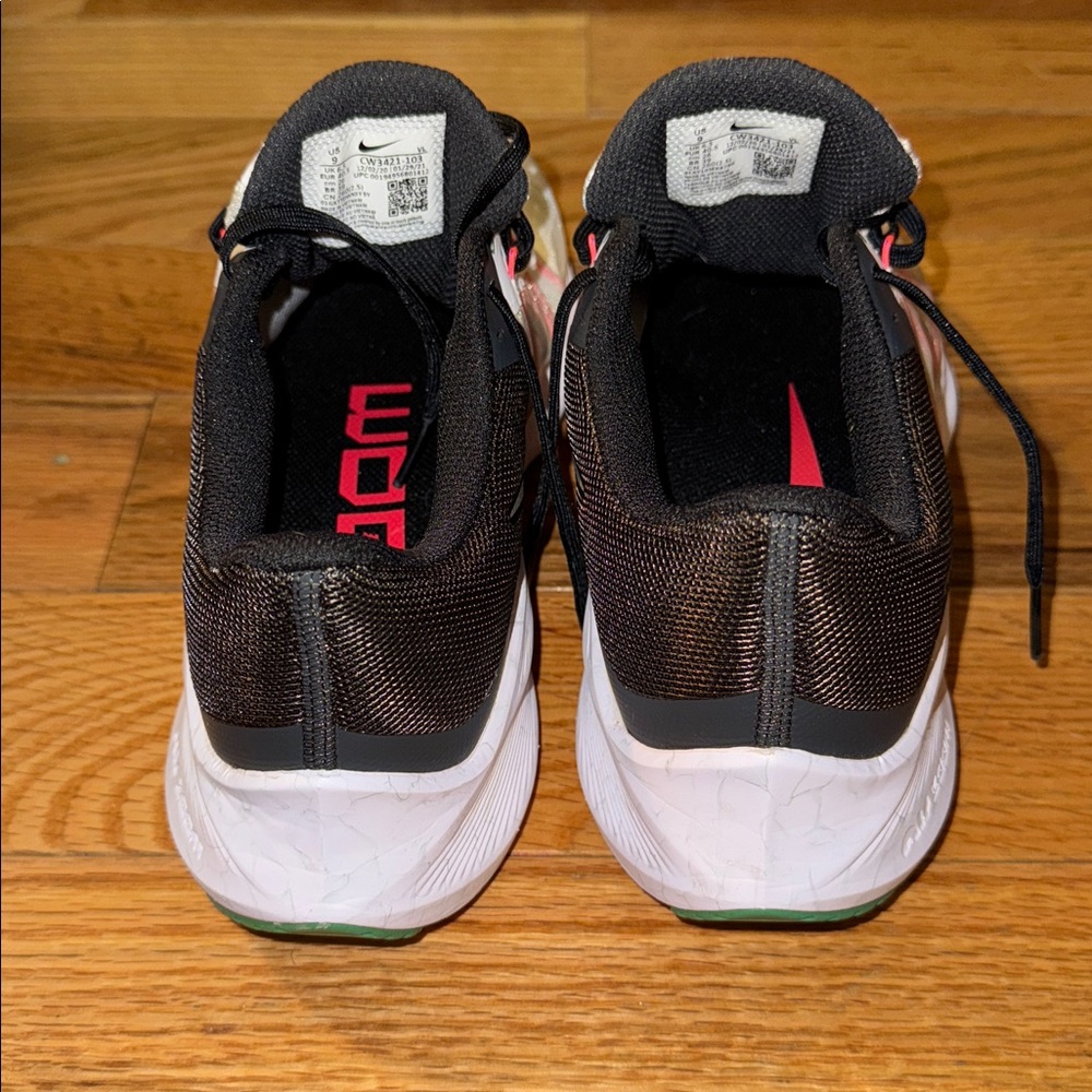 Women’s Nike Zoom Winflo size 9. - Picture 3 of 6